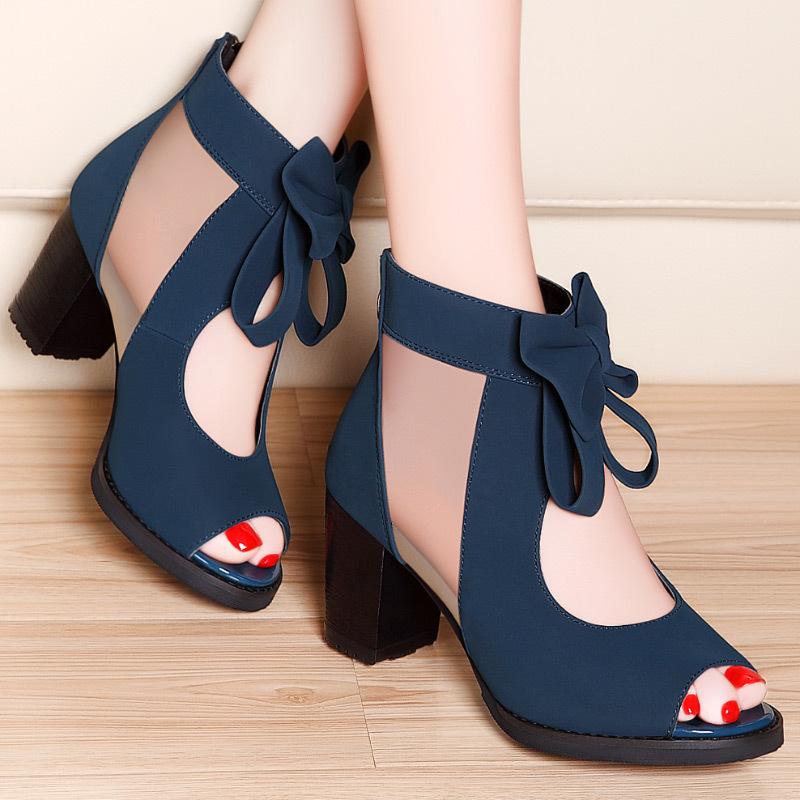 Picture of Elegant Woman Shoes 